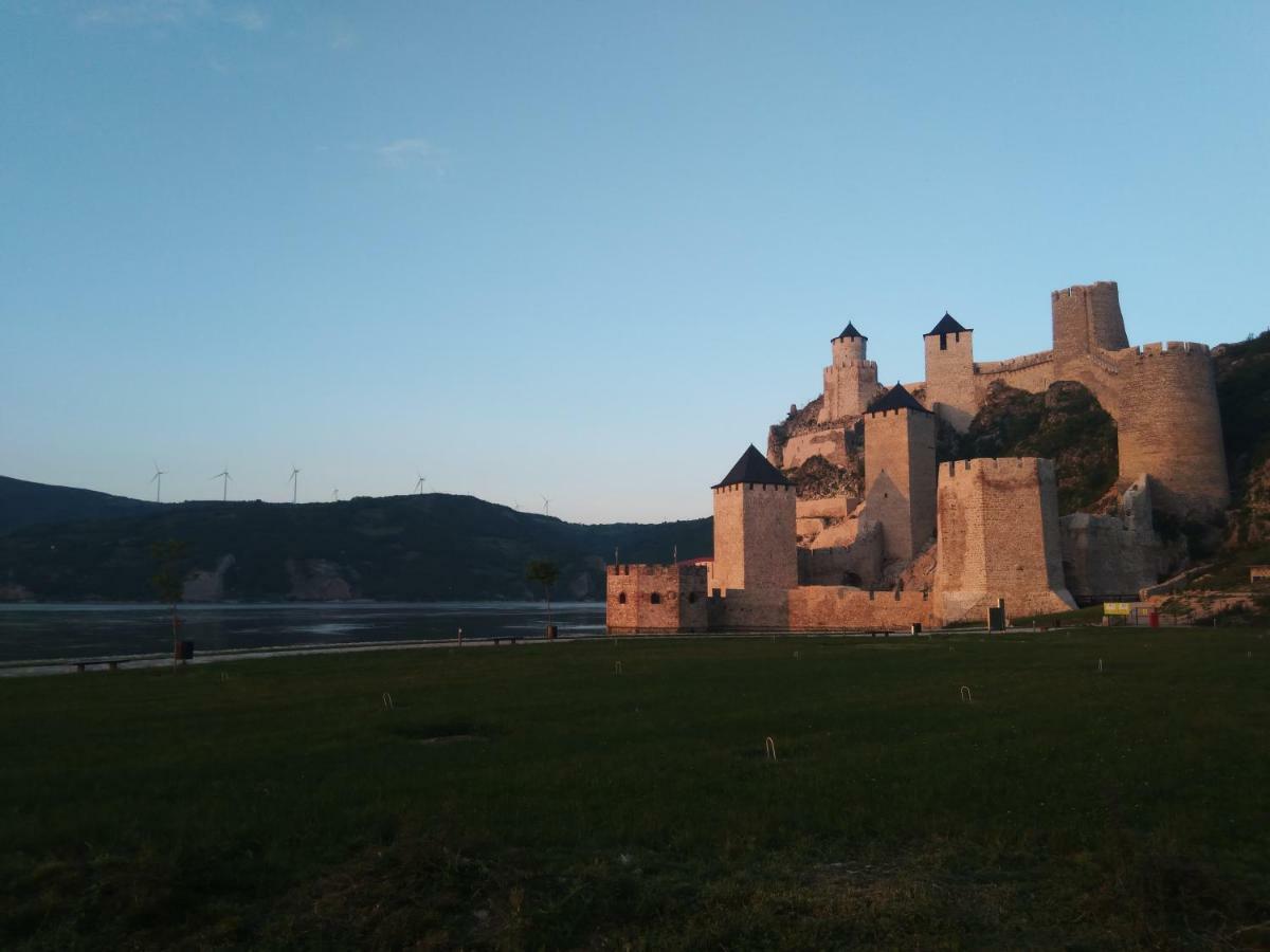 Apartments Barocco Golubac Exterior foto